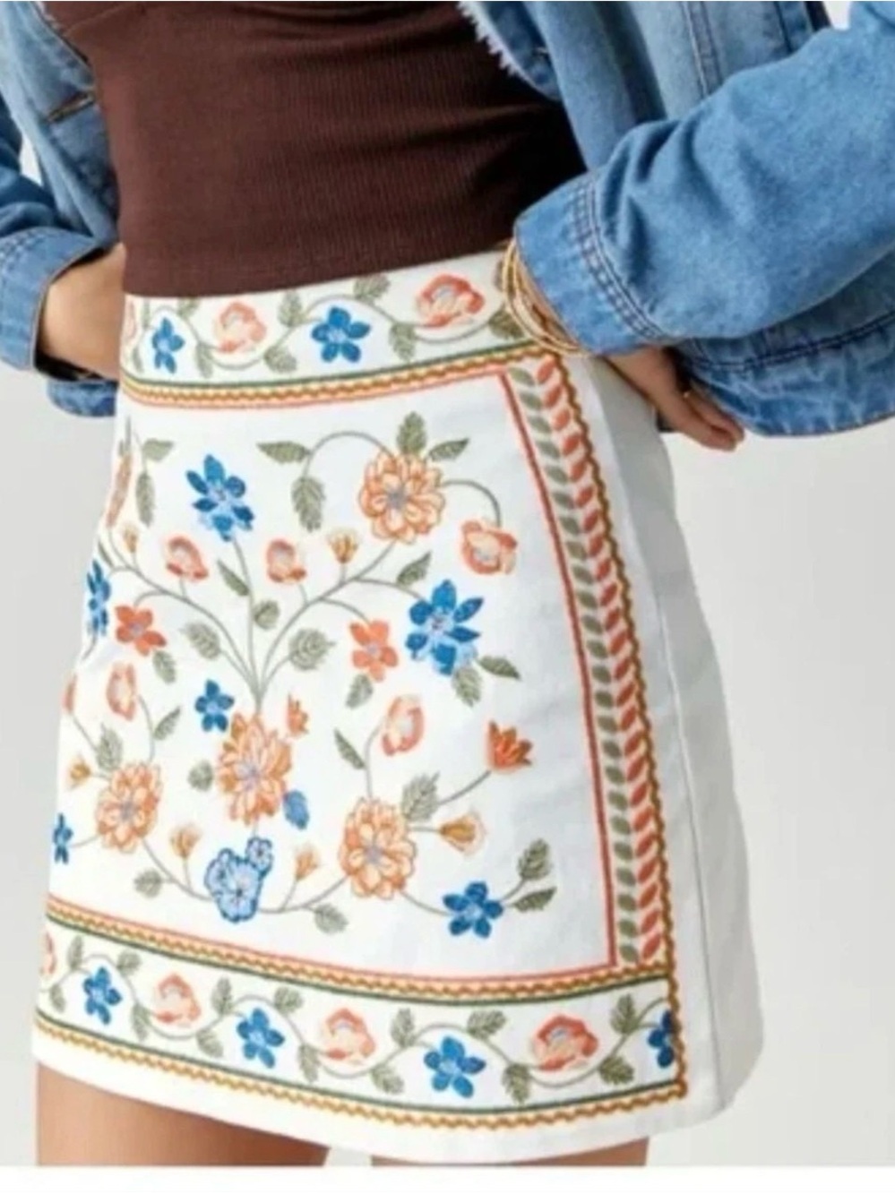 Francesca’s mi Ami Embroidered Floral Cream Mini Skirt Sz Large